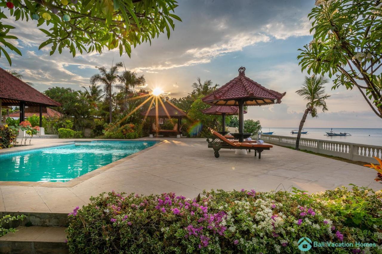 Villa Namaste - Beachfront At Lovina 10P, Pool, Bbq Banjar  Buitenkant foto