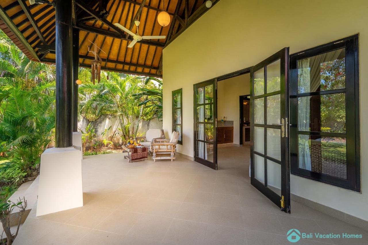 Villa Namaste - Beachfront At Lovina 10P, Pool, Bbq Banjar  Buitenkant foto