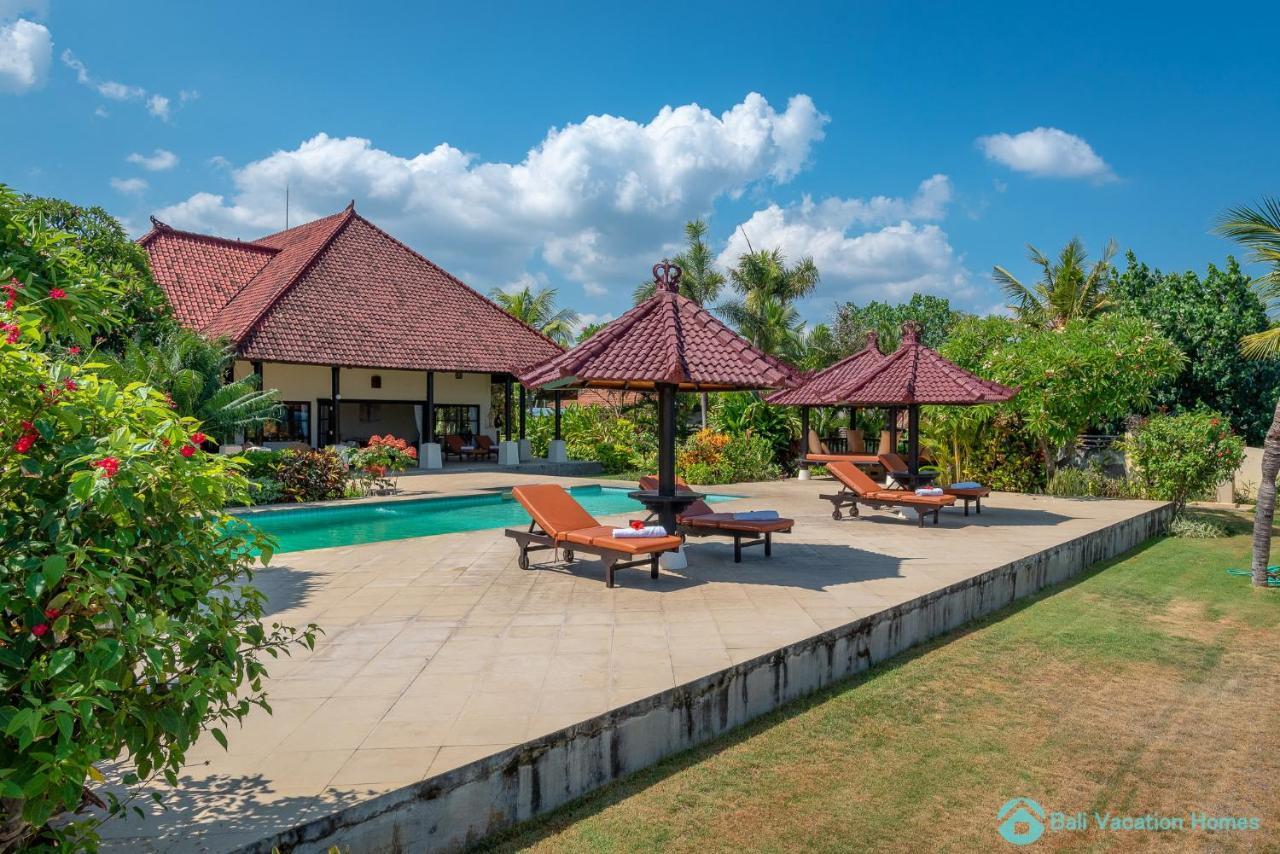Villa Namaste - Beachfront At Lovina 10P, Pool, Bbq Banjar  Buitenkant foto