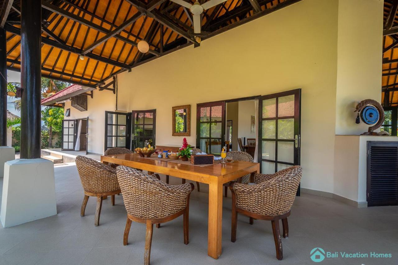 Villa Namaste - Beachfront At Lovina 10P, Pool, Bbq Banjar  Buitenkant foto