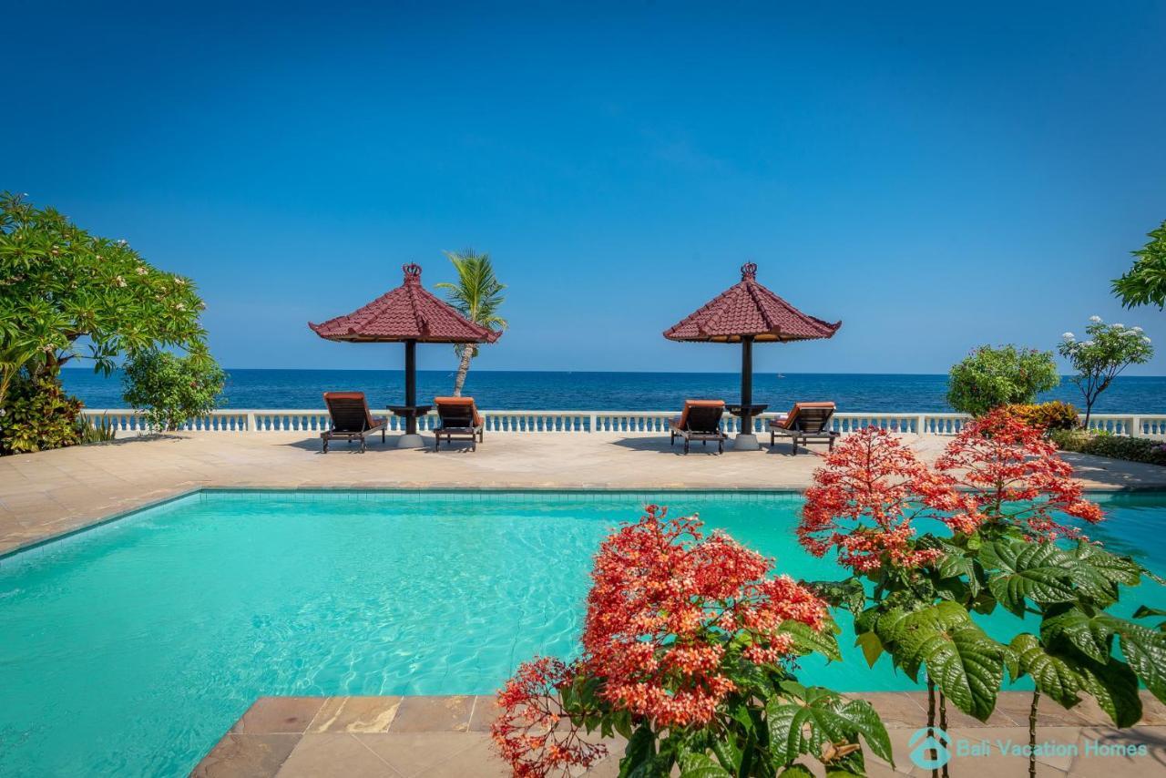 Villa Namaste - Beachfront At Lovina 10P, Pool, Bbq Banjar  Buitenkant foto