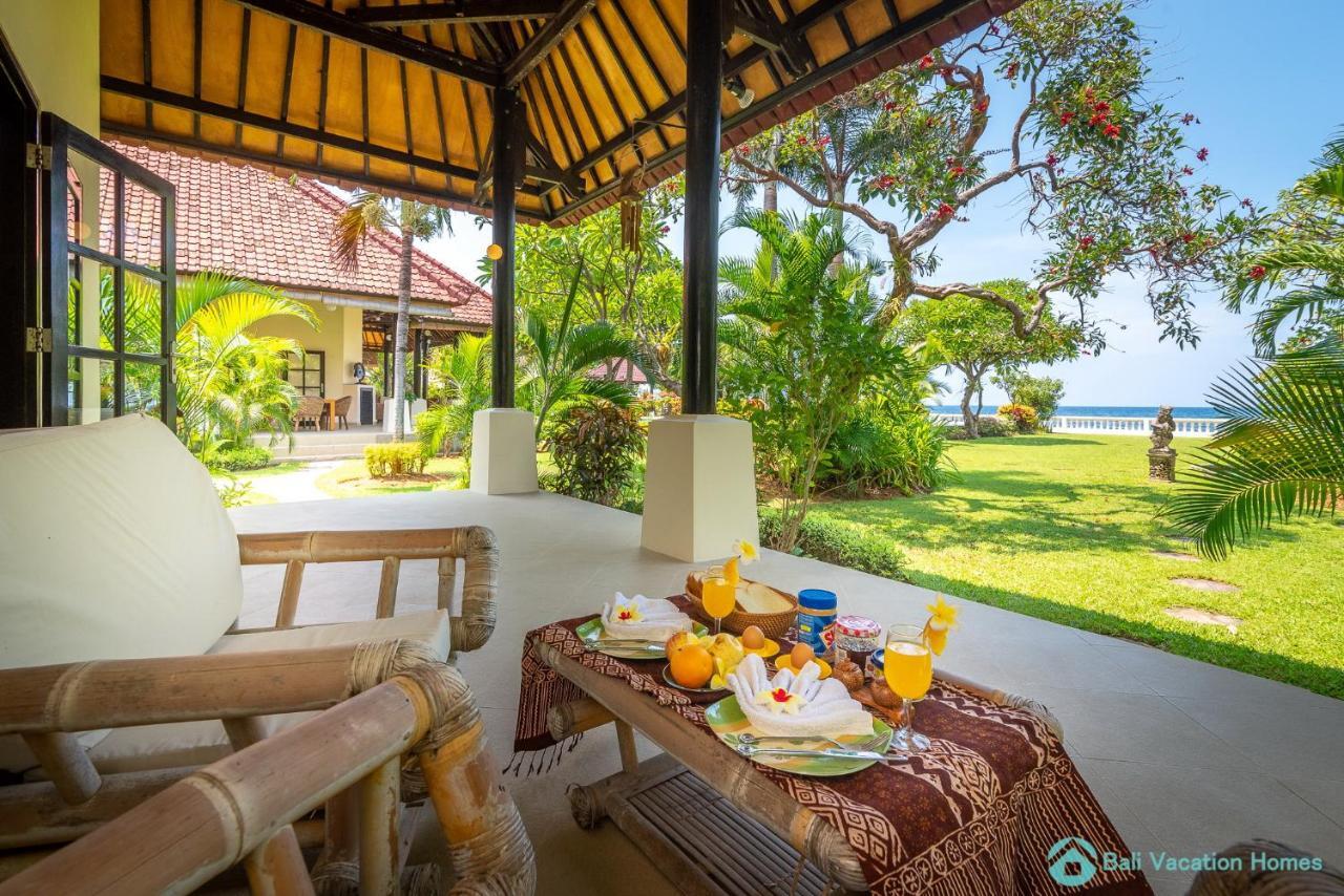 Villa Namaste - Beachfront At Lovina 10P, Pool, Bbq Banjar  Buitenkant foto